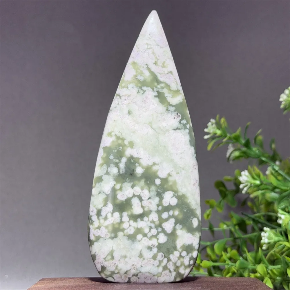 Natural Gemstone Flower Emerald Free Form Jewelry Reiki Therapy Spiritual Meditation Witchcraft Chakra Home Decoration Gift