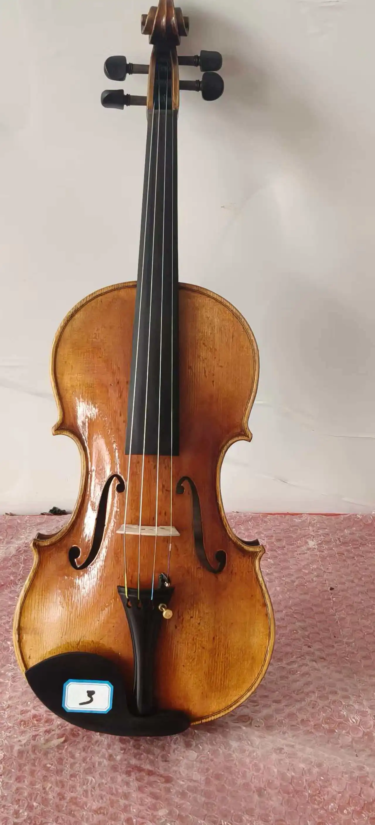 4/4 high-end handmade Italian violin, made of Italian spruce and maple wood, equipped with strings and a case in stock