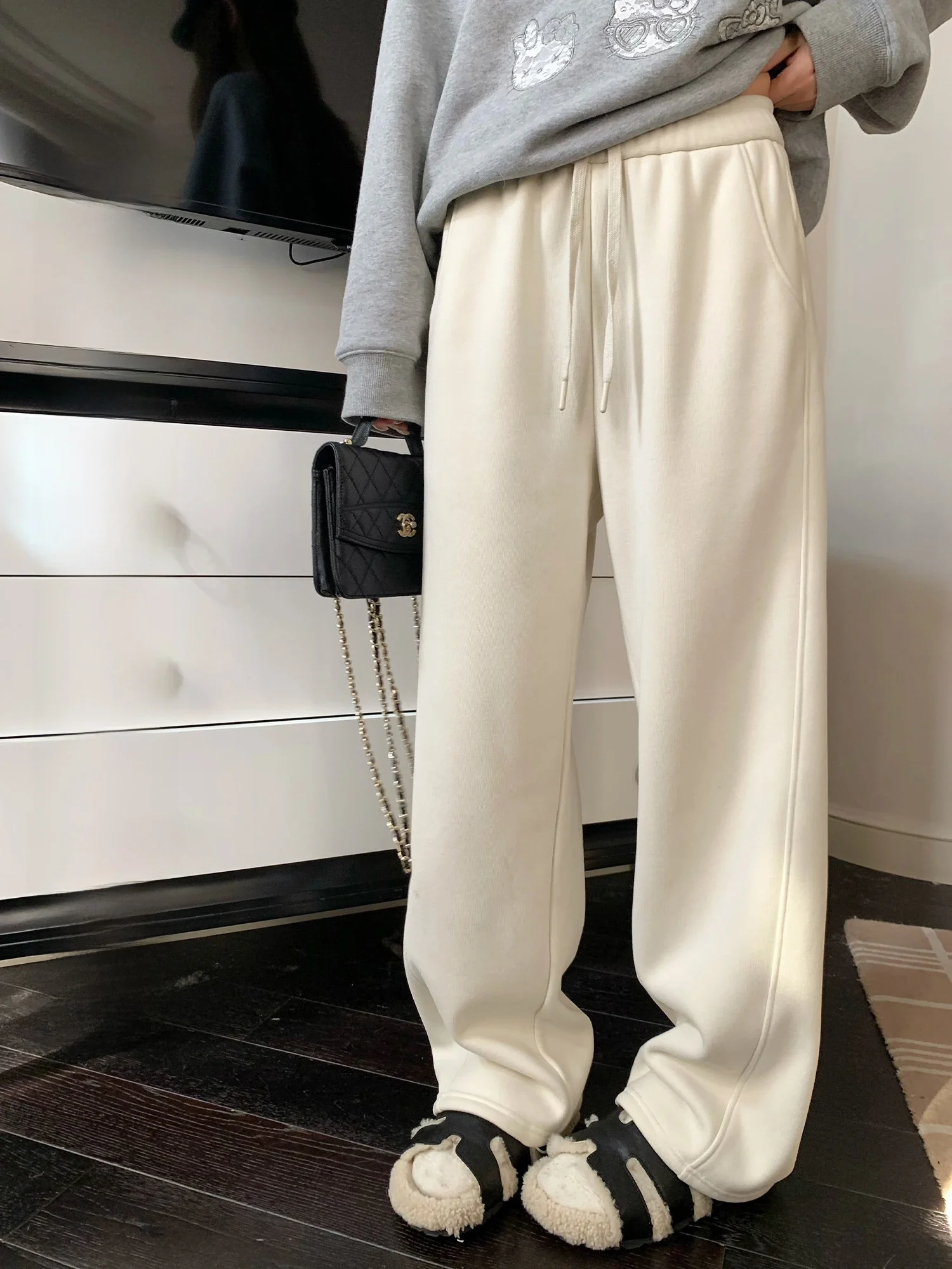 

Женские брюки Yuzhiqi с флисовой подкладкой, на эластичной резинке, прямого кроя, удобные, свободные, белые, для осени и зимы