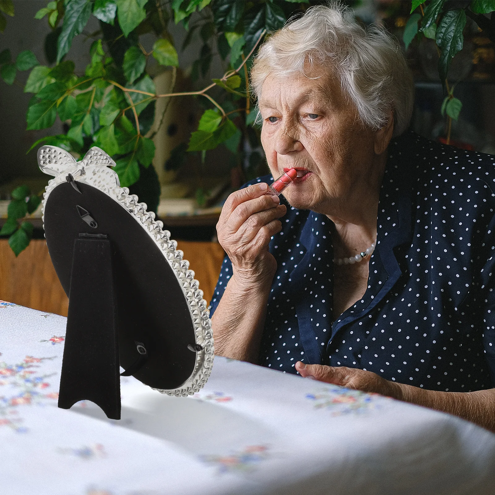 Europäischen Stil Desktop Make-Up Spiegel Chic Elegante Perle Dekoration Kommode Spiegel Retro Nordeuropäischen Dekor