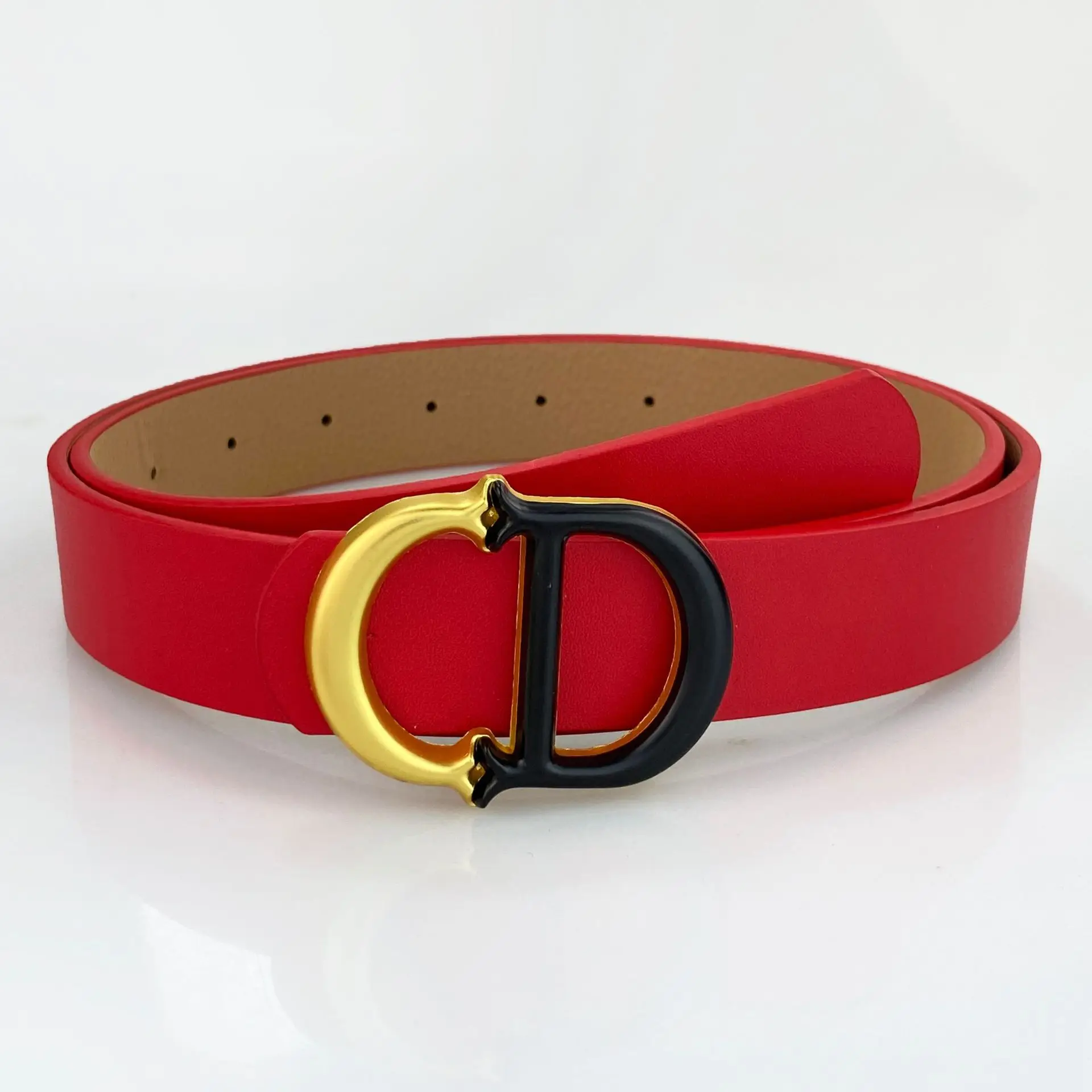 أحزمة جلدية عصرية للسيدات ذات جودة عالية بإبزيم ذهبي أفضل أحزمة جينز مناسبة للنساء