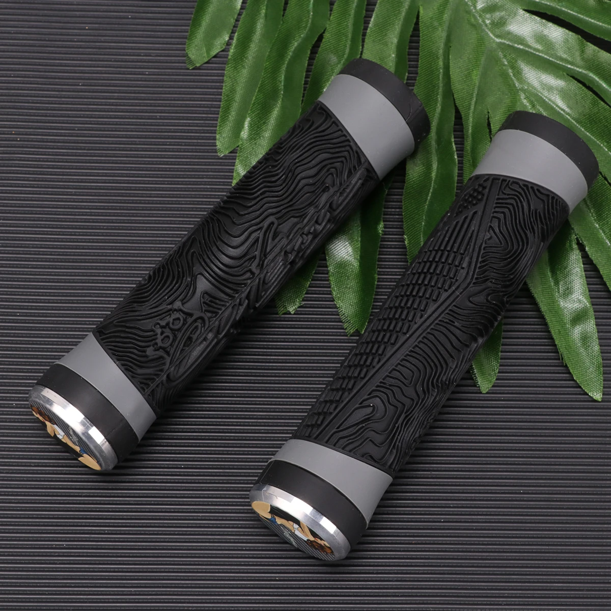 

Skid-Proof Grips Cover Colored Road Cycling Handlebar Silicone for Mountain Bike Black Exquisite Workmanship Shock-Absorption