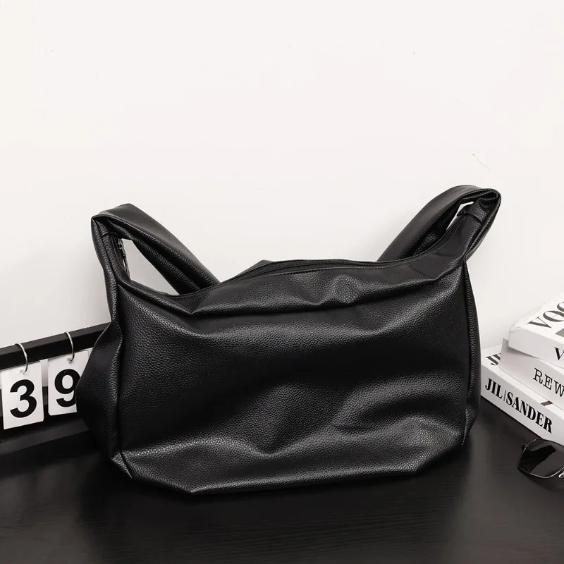 New Men\'s Crossbody Bag Korean Style Dumpling Sling Bags Men Soft PU Leather Shoulder Messenger Bag Large Capacity Travel Bag