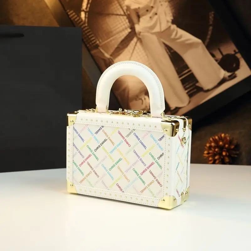 

Luxury Spacious Tote Designer Diaper Bag Women Large Capacity Elegant Leather Crossbody Shoulder Bag For The Organized Woman