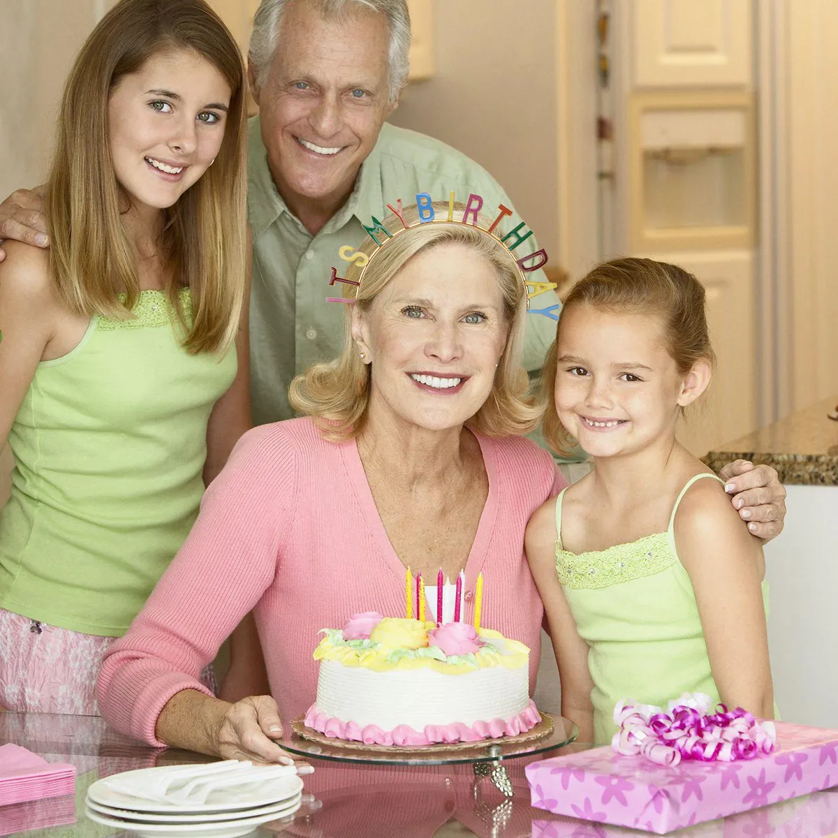 

1 шт. Разноцветный ободок для волос с алфавитом на день рождения, из высококачественного сплава, унисекс, для вечеринок, праздников и декора