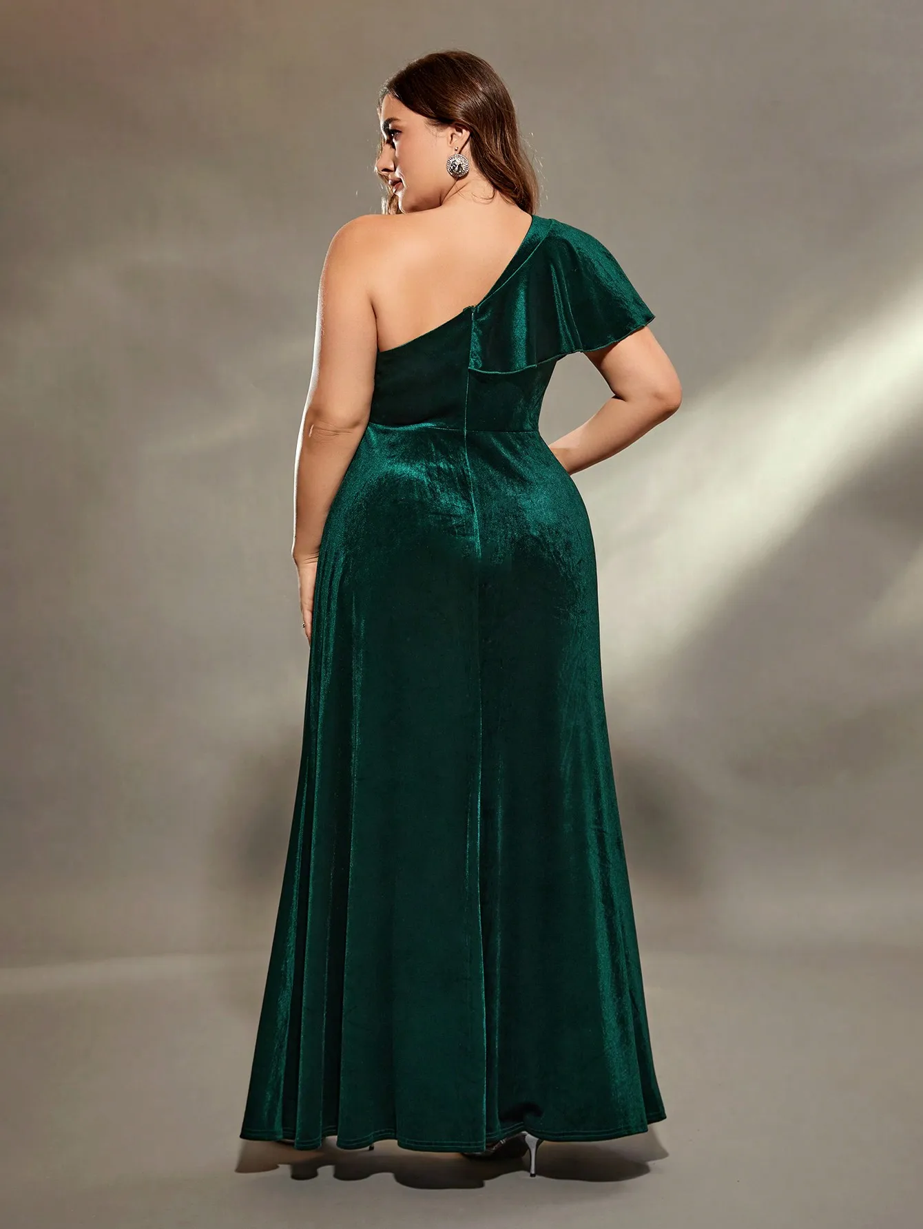 Mgiacy plus size One shoulder chest pleated cutout slit velvet fishtail skirt Evening gown Ball dress Party dress