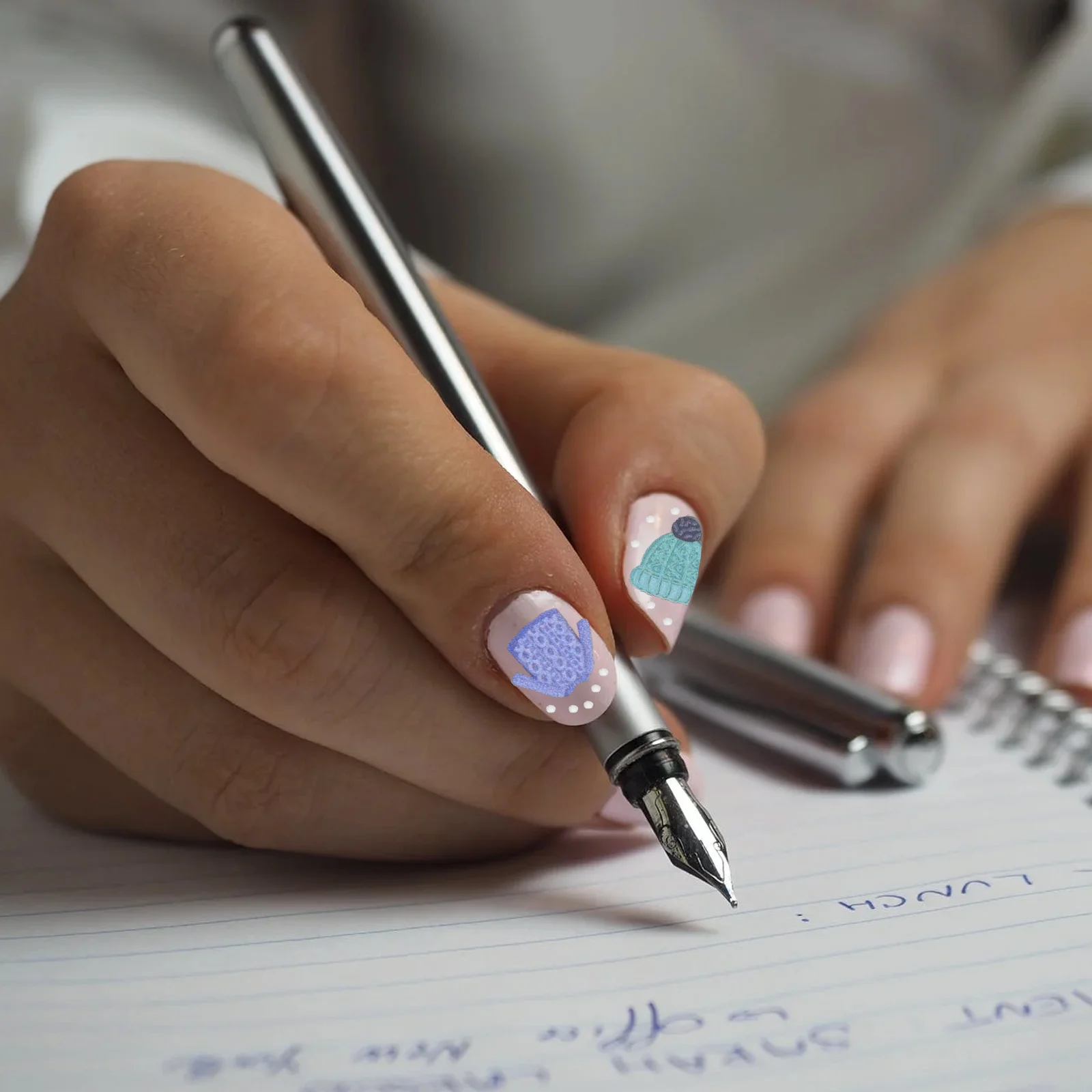 4 مجموعات من ملصقات فنية رائعة للأظافر على شكل ندفة الثلج وسترة تصميم ملصقات مانيكير لعيد الميلاد لإكسسوارات أزياء الأظافر بنفسك