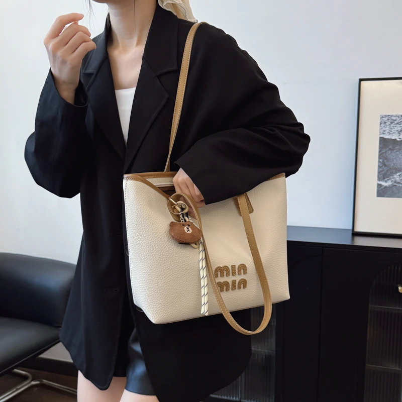 

Popular Women's Shoulder Bag Handbags, Leather Crossbody Messenger Tote Elegant By Famous Designer Luxury