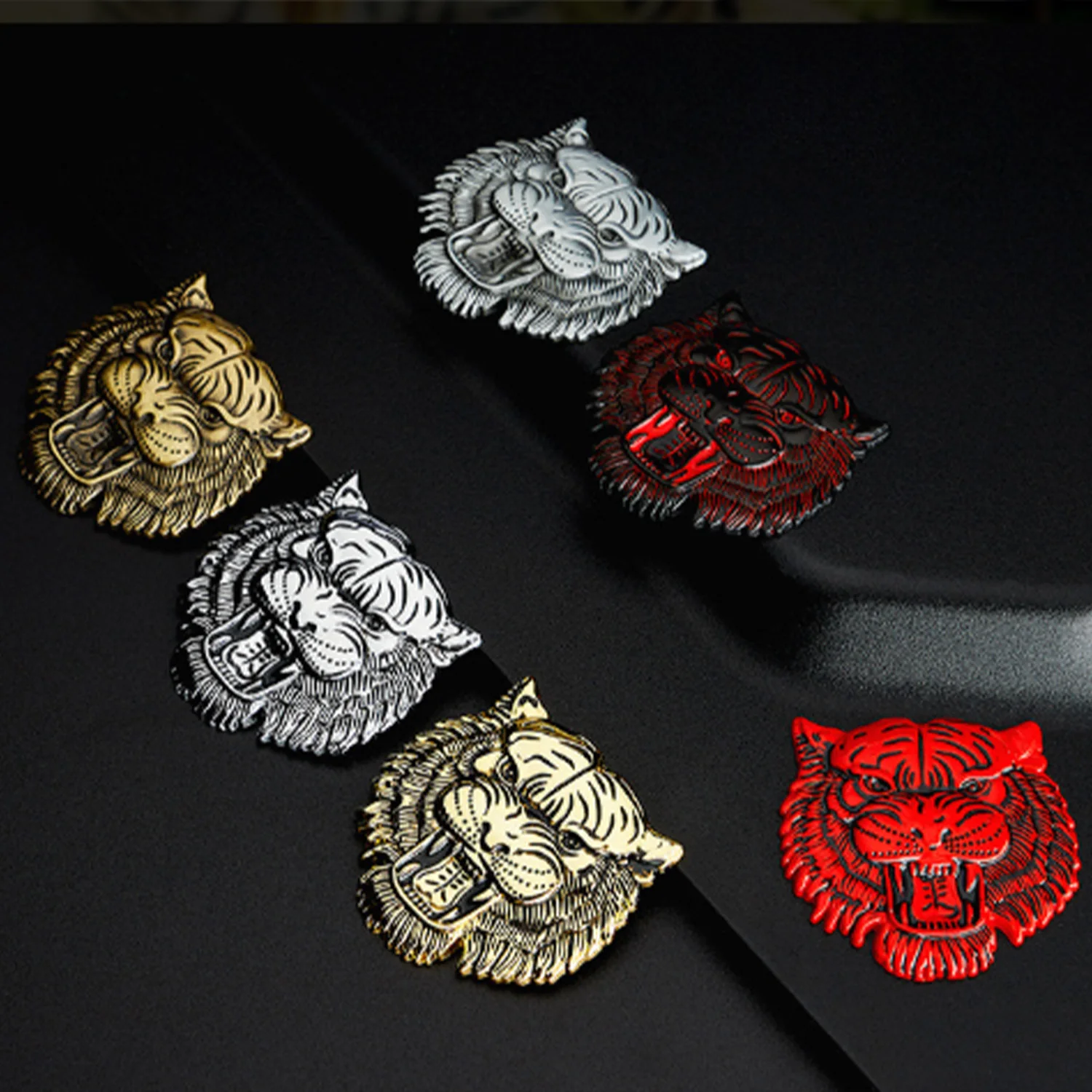 1pcs 3D Roaring Tiger car Emblem, Decorative Items. Suitable for Decorating the Rear Side of Cars,Trucks,and SUV,Waterproof