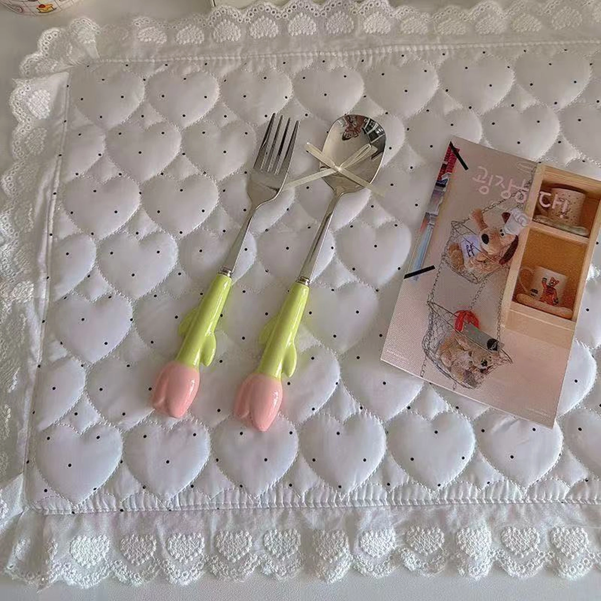 Ins-Style Koreanische Reine Baumwolle Isolierte Tischunterlage Tischdecke Dekorative Untersetzer Liebevolle Spitze Französische Tischdecke Niedliches Geschenk – Detail 5