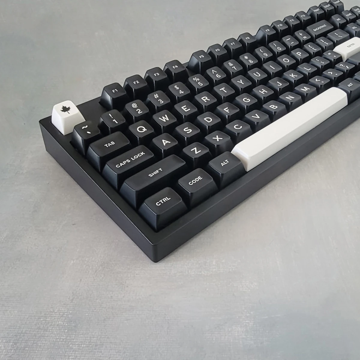 

SA Height Keycaps WOB 172 Pieces/Sets Keycaps for Full/TKL/ 60 65 75 80 96 Percent 1800 Mechanical Keyboard with 7U Space Key