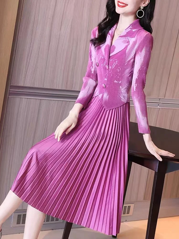 ZUO MAN RU 2023 Autumn New Silk French Rose Red Printed Suit Collar Dress with Hundred pleats A-line Skirt Panel Dress Robe