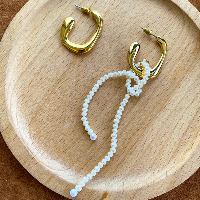 

Fashion Charm Irregular Pearl Pendant Women's Earrings Designer Luxury Gold Plated C-shaped Freshwater Pearl Women's Earrings