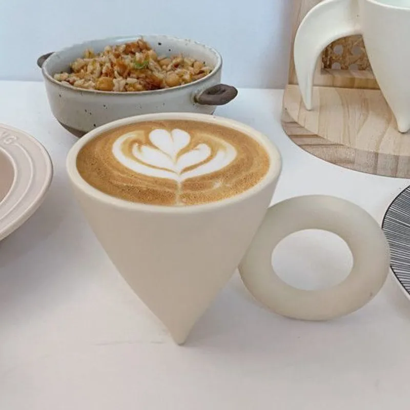 Einfache Keramik Kaffeetasse Zarte Latte Art Kaffeetasse Englisch Nachmittagstee Tee-Set Frühstück Milch Haferflocken Becher
