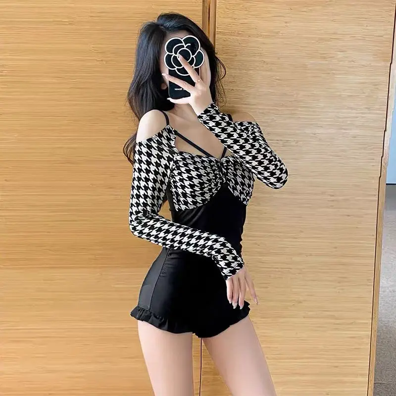 2023 New Summer Fashionable Square Neck High Waist with Chest Cushion Lace Up Bird Checker Long Sleeve Sunscreen Skirt Swimwear