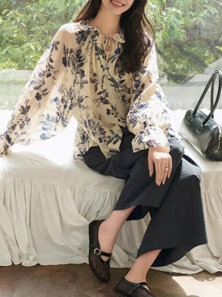 

Весна 2026: Женская повседневная свободная хлопковая рубашка с принтом, длинным рукавом, поясом и уникальным дизайном. Новинка для праздничного образа.