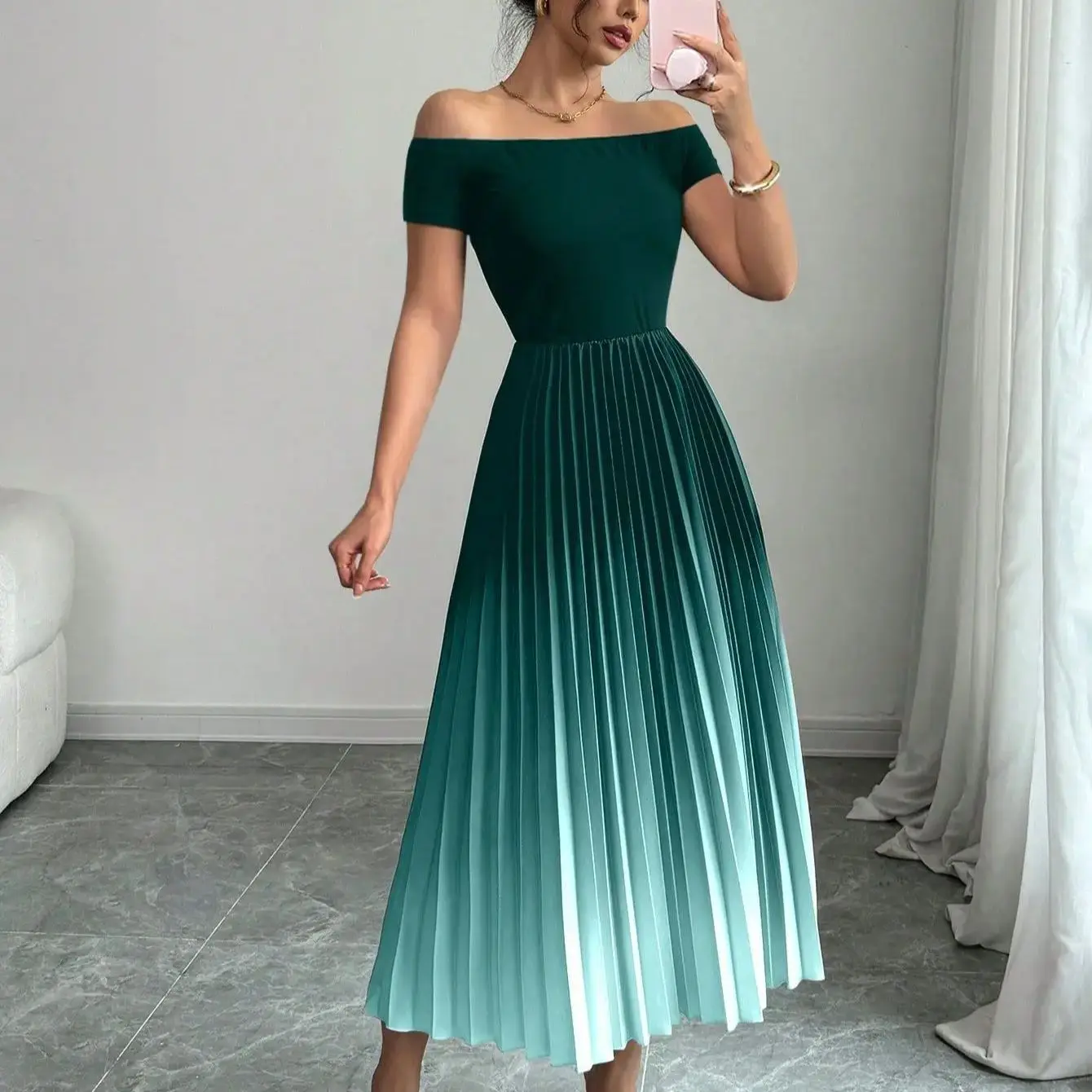 

Ladies' Elegant Off-The-Shoulder Green Pleated Skirt Gradient Color Figure-Hugging Dress