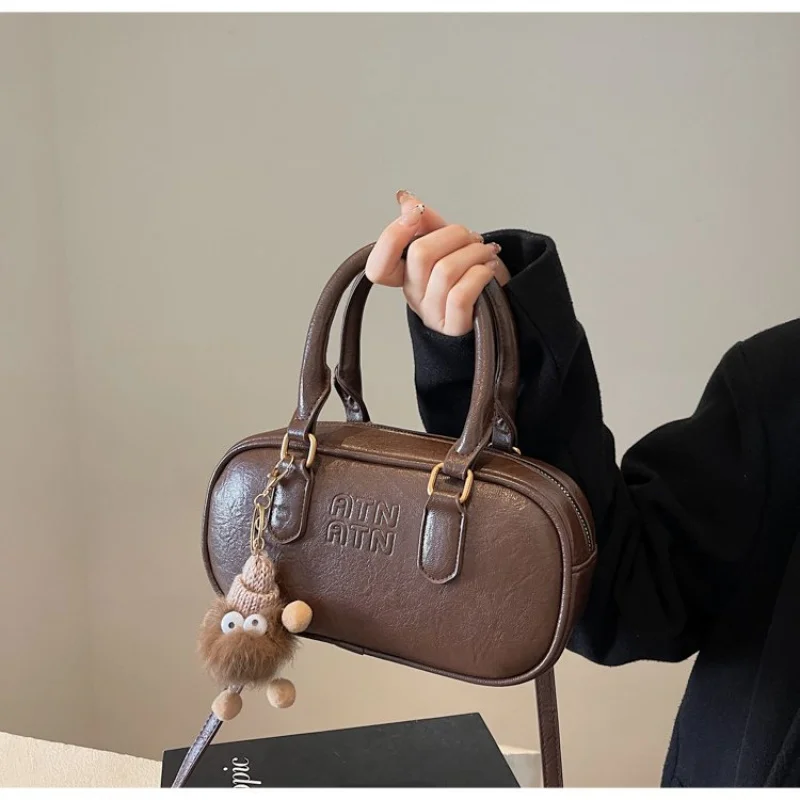 حقيبة يد نسائية أنيقة مصنوعة من جلد البوبكات المطبوع العصري اسكتلندا كاجوال جبل طارق مظهر ناعم وواسع