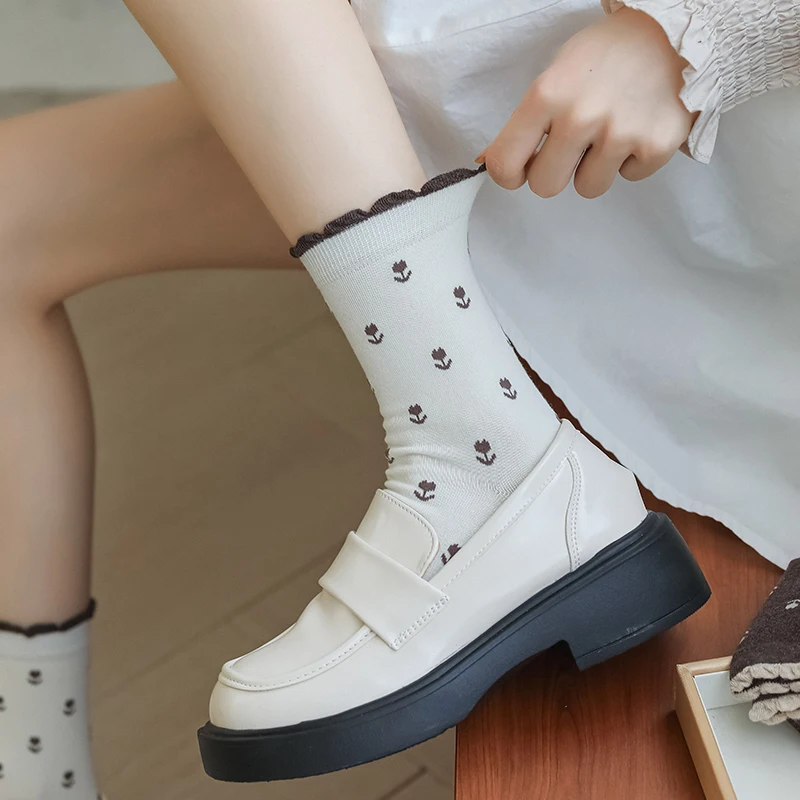 Cute Socks For Women New Trendy Korean Style Girls Sweet Loose Socks Long Breathable Retro Female Flower Socks Comfort