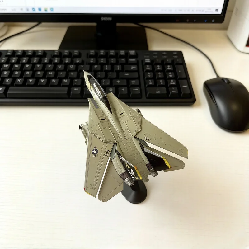 

Изысканные и стильные коллекционные модели истребителей F-14 (США) для любителей военной техники, сувениры, подарки на праздники