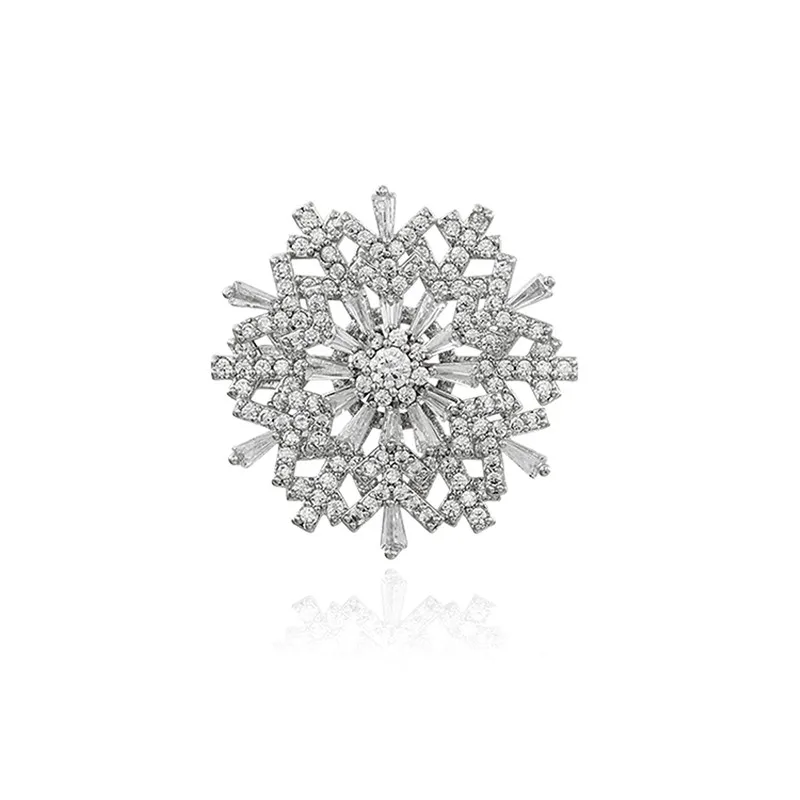 Fashion Snowflake Zirconia Rotatable Brooch Super Beauty Senior Sense Three-dimensional Corsage Temperament Clothing Accessories