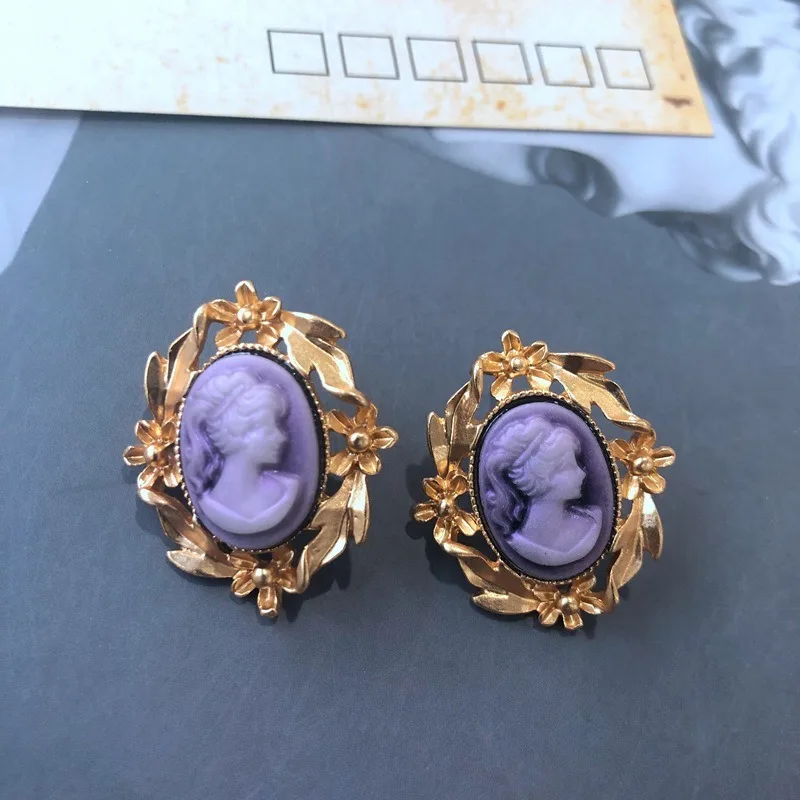 Victorian Crystal Rhinestones Cameo Vintage for Women Queen\'s Cameo Beauty Head Ear Stud Accessor Girl Gift 2023 New