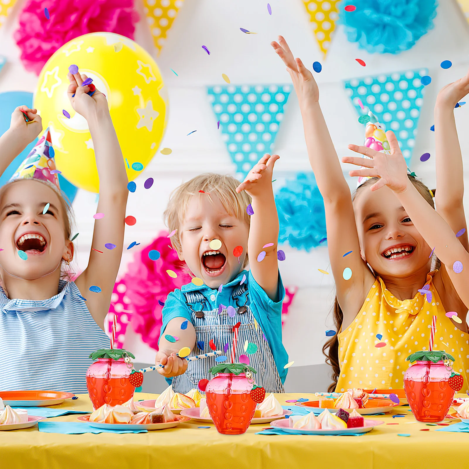 

4pcs Strawberry Shaped Drink Cup Insulated Milk Tea Party Decoration Hawaiian Theme Berries Tumbler Pool Party Glass Straw Cup