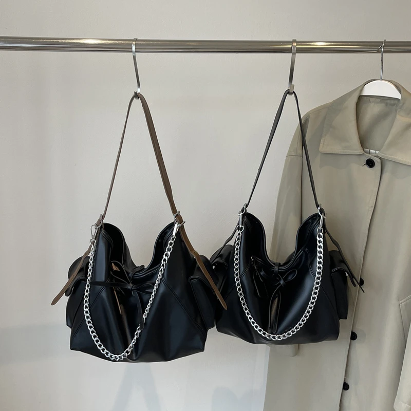 

Chic Women's Handbag From Famous Designer Featuring Premium Leather With Timeless Appeal And Security Zip