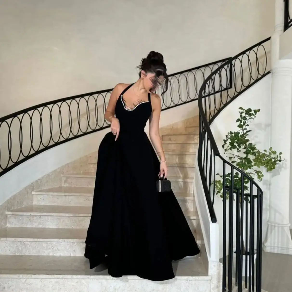 Aenyrst Elegant Black Beaded Prom Gown Women Halter Neck Party Evening Dress Floor Length customized Special Occasion Dresses