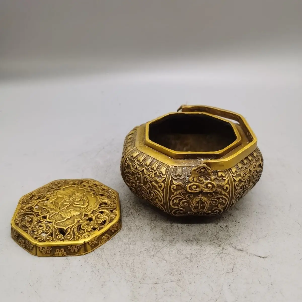 Hollow auspicious beast pattern Incense Burner Statue for Tea Home Decor Ornaments