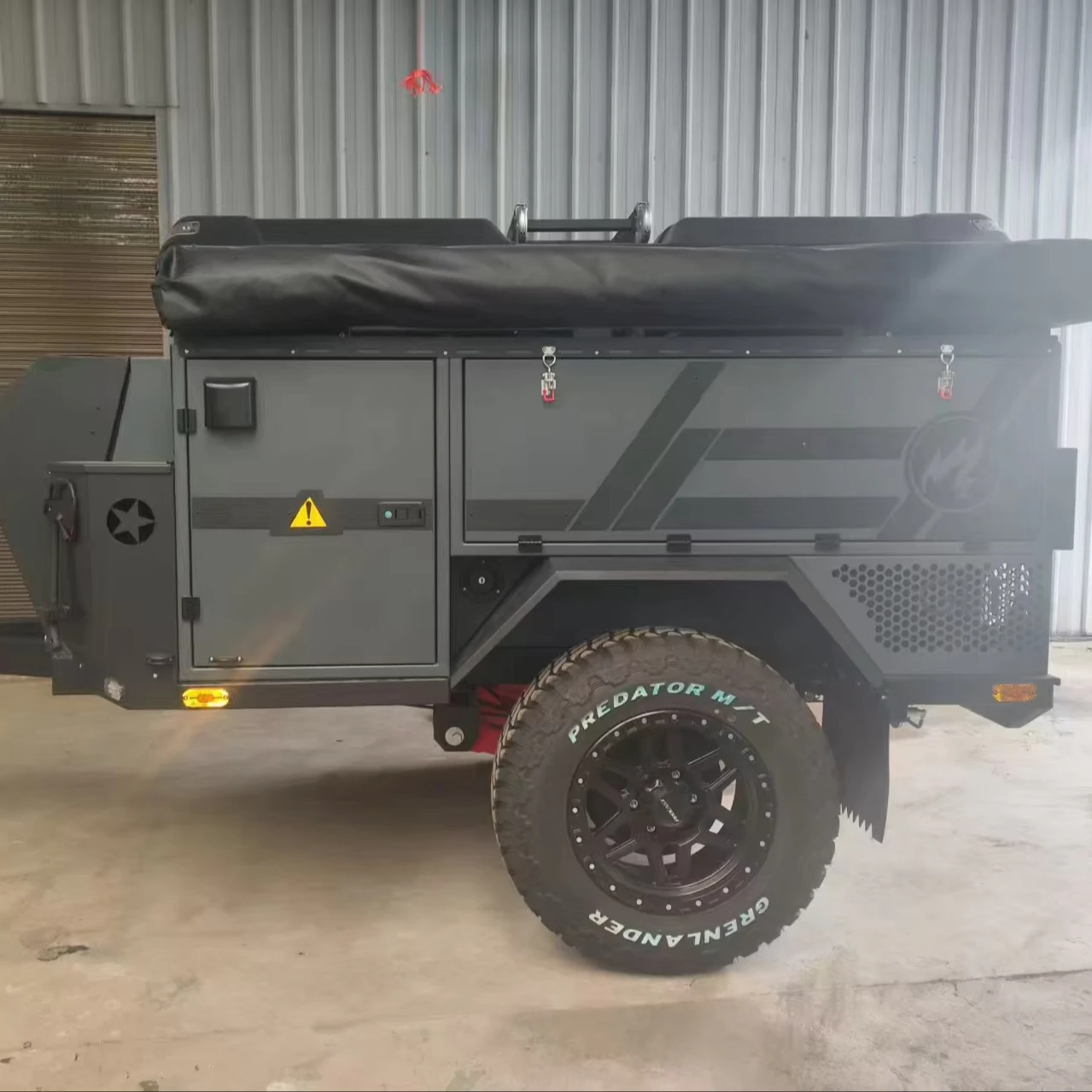 Camión de acampada al aire libre personalizado, aventuras de Camper, nuevas autocaravanas todoterreno, caravana superior dura, remolque de viaje de fibra de vidrio, empresa