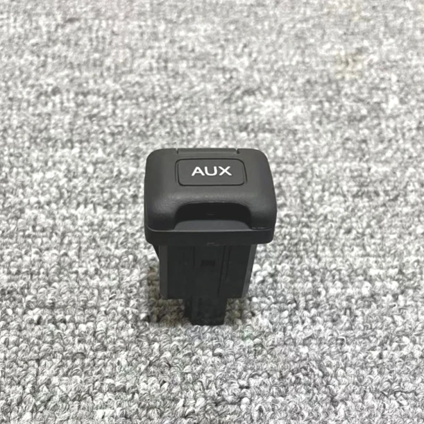 AUX Audio Input Interface Socket Switch for 8th Civic CIIMO 10th Accord Odyssey