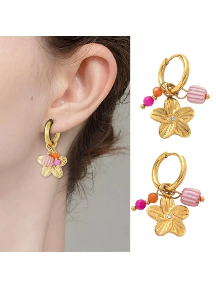 

Серьги с цветочным принтом 652F. Легкие удобные аксессуары из смолы и стали.