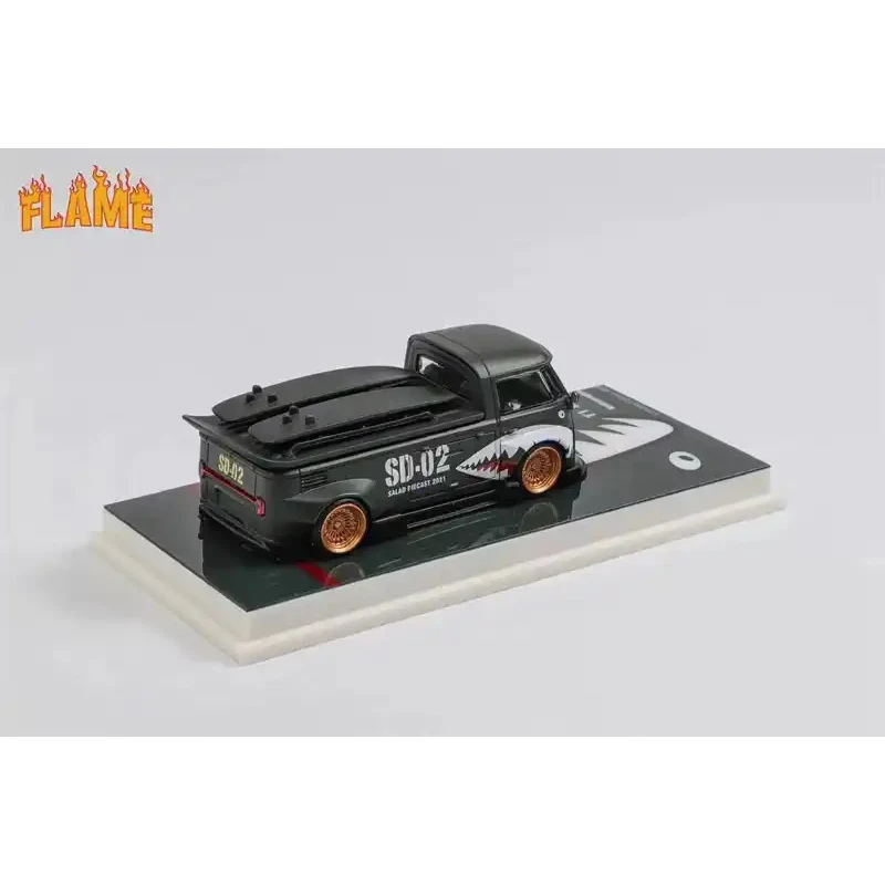 Flame 1:64 camioneta de cuerpo ancho modelo T1 Kombi Shark Series aleación modelo de fundición a presión regalos para niños coleccionar adornos