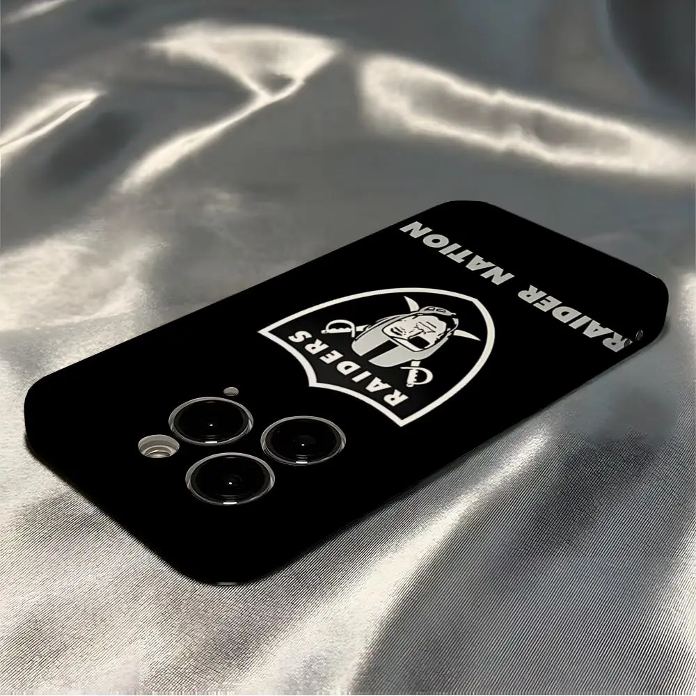 حافظة لهاتف آيفون 16 برو ماكس 15 برو 13 14 12 11 8 7 Plus X XR XS Max غطاء شامل