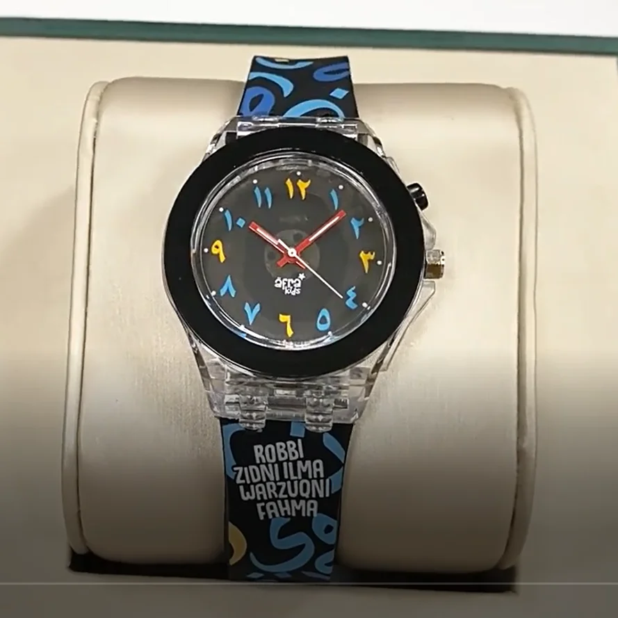 Clear Stock Arabic Numerals Kids Watch Fashion Children Luminous Black Analog Dial Plastic Quartz Watch For Boys Girls Students