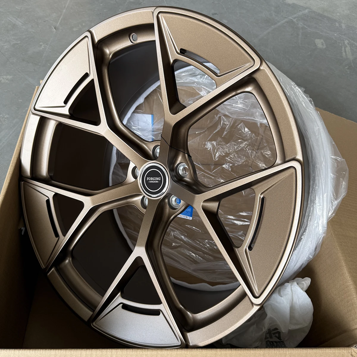 Xianglun Wholesale High Quality Custom Forged 6061-T6 Aluminum Alloy Wheels New Passenger Car Wheels 19 20 21 22 23 35mm 40mm 25