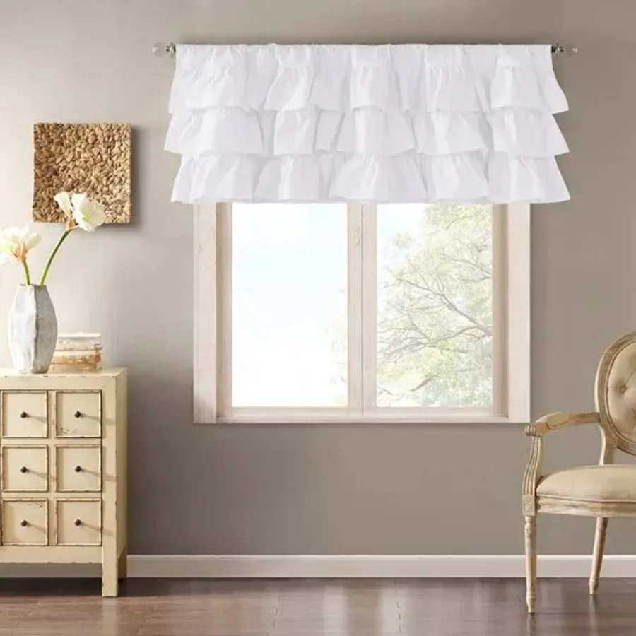 

Cn Oversized Ruffle Valance White 50x18"