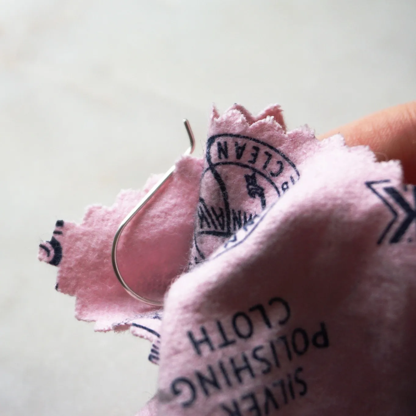 Town Talk Anti-Tarnish Silver Polishing Cloths 100% Cotton Removes Tarnish Instantly for Jewelry & Silverware Reusable