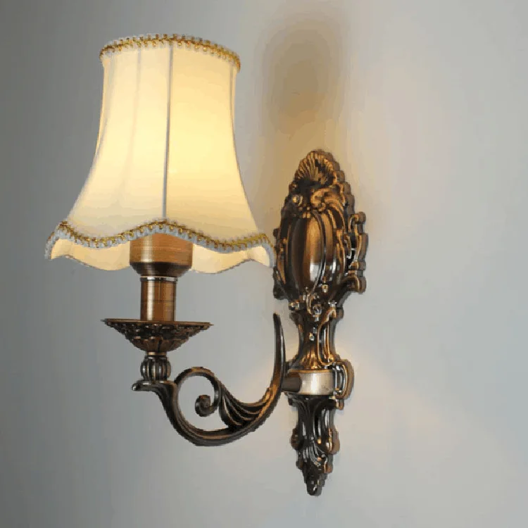 Fashion Vintage Iron Wall Lamp European Style Red Bronze Candlestick Design Single Head Cloth Cover Bedroom Decoration LED Light