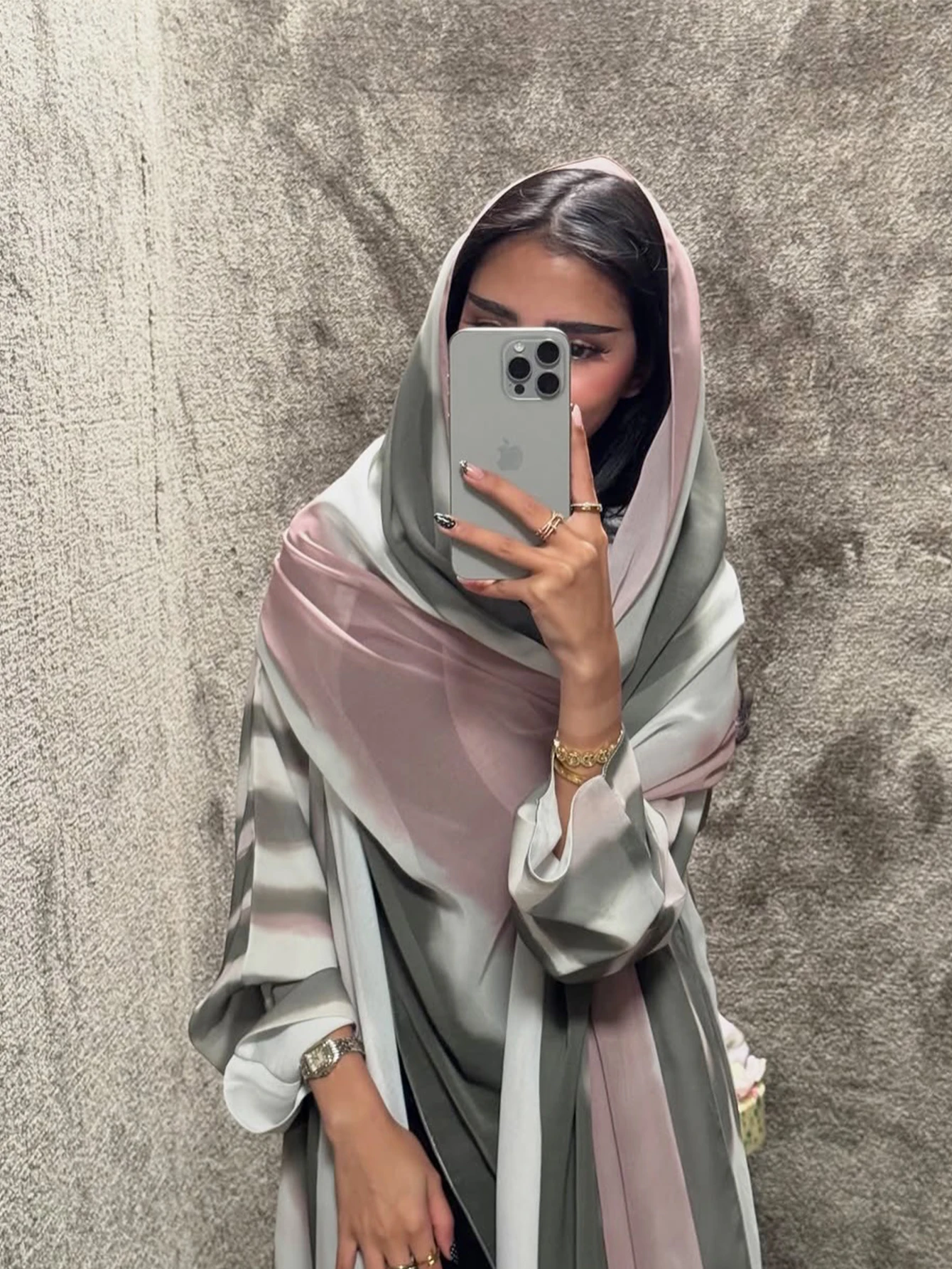 Elegant Arabic Abaya with Striped Print, Long Sleeves, Loose Fit, Traditional Fashion Abaya Robe