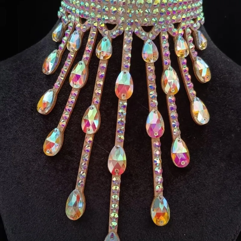 Maßgeschneiderte Diamant-Explosion Flash Latin Black Pool Modern Dance Spezielle Halskette Halskette Schmuck Bauchtanz Performance