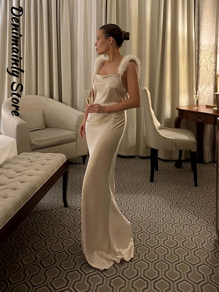 Elegancka satynowa sukienka z imitacji futra na ramiączkach, długa, damska, beżowa, z kwadratowym dekoltem, dopasowana, wieczorowa, kolekcja wiosna 2026, sukienka koktajlowa, sukienka ślubna.