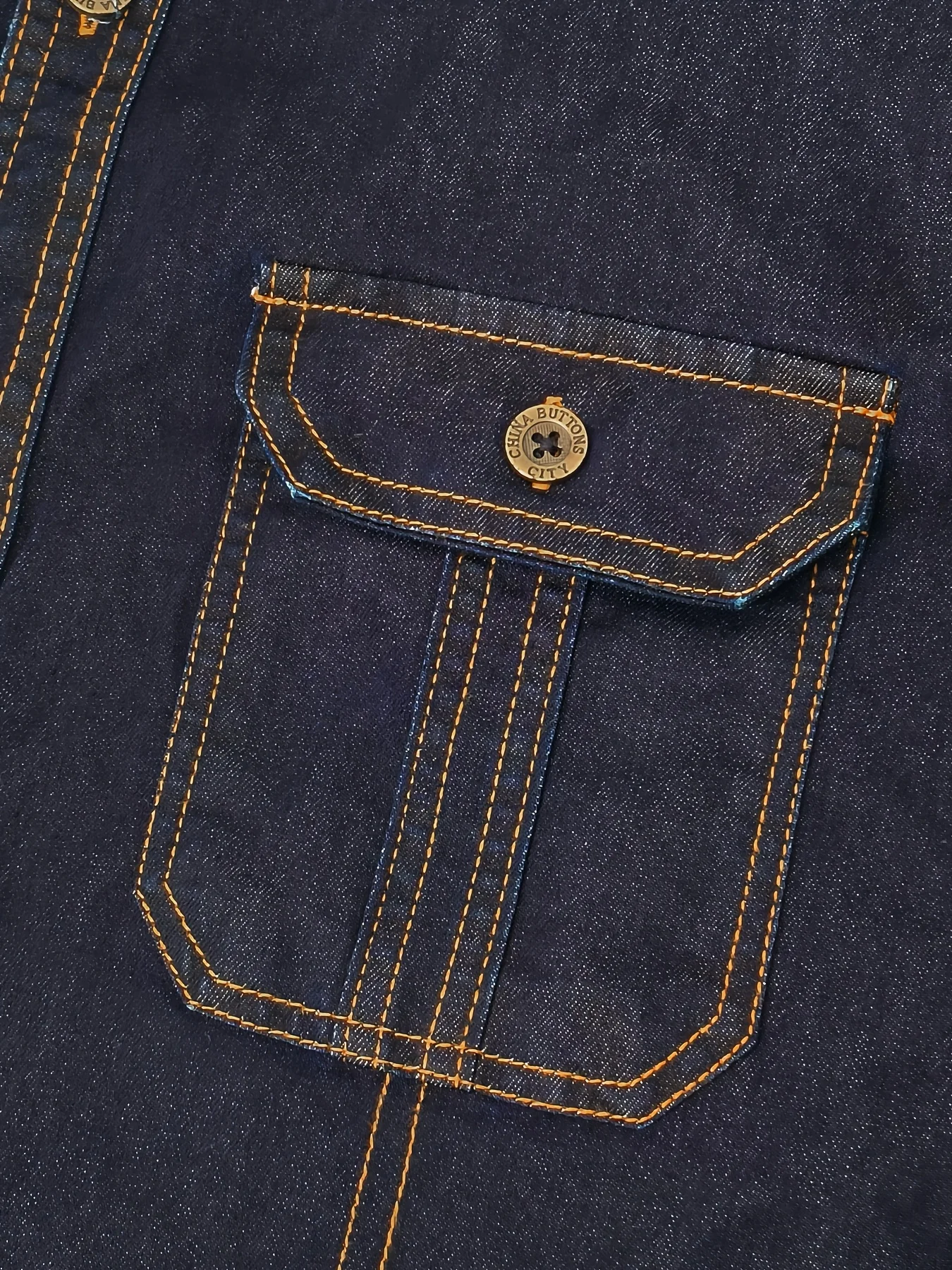 Men's long-sleeved denim shirt, new style top, tough guy workwear style. Men's denim shirt with double chest pockets, designed f