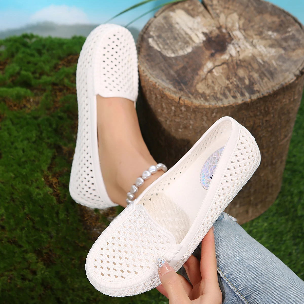 Flat Sandals Nurse Shoes 2024 Lightweight Anti-Slip Summer Breathable Shoes Women\'s Bean Toe Large Size Beach Shoes