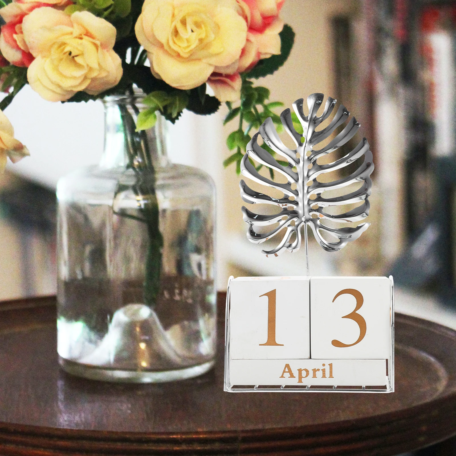 

Wooden Block Calendar Desk Ornament Vintage Style Perpetual Date Month Manual Adjust Desktop Accessory Premium