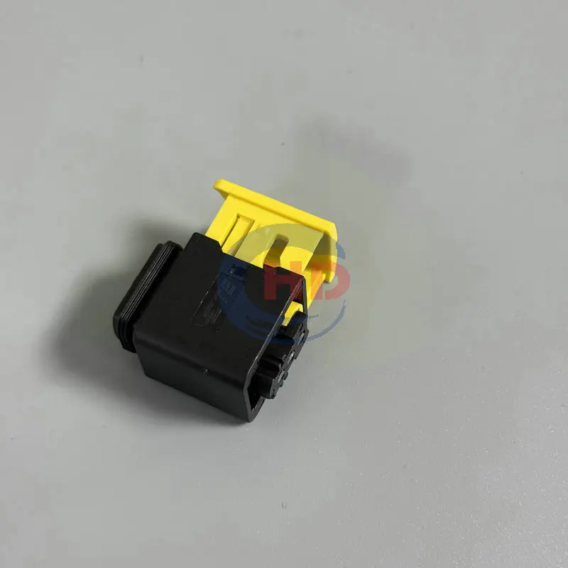 1-20 sets 3-Pin Solenoid Valve / Pneumatic Socket (3-Wire) 1-1703843-1 1-1418448-1 4