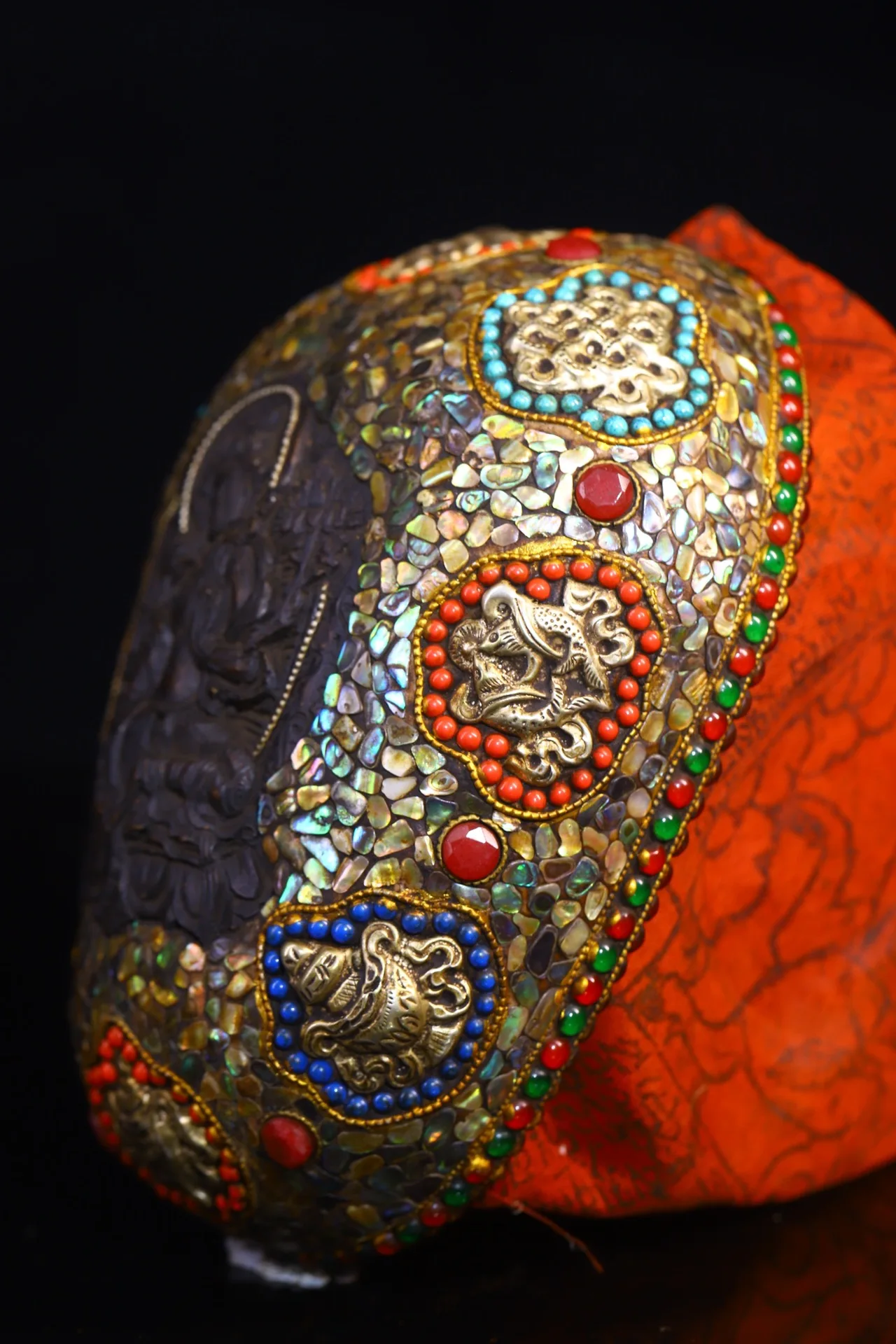 

7"Xizang Folk Collection Old Gabala Bowl Mosaic Gem gZi Beads Shell Green Tara Buddha Kapala Bowl Skull Cup Worship Hall
