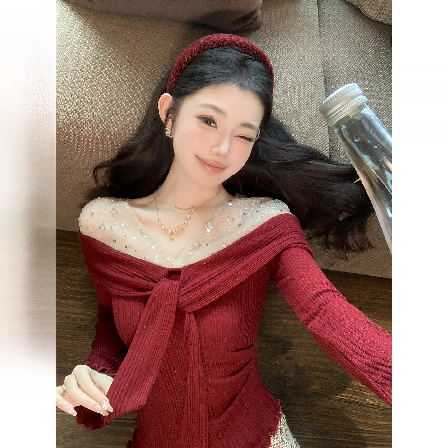 

Ele V-Ne Knitted Sweater with Bell Sves And Me Inserts Slimming Design with Sa for Women New Year's Faion