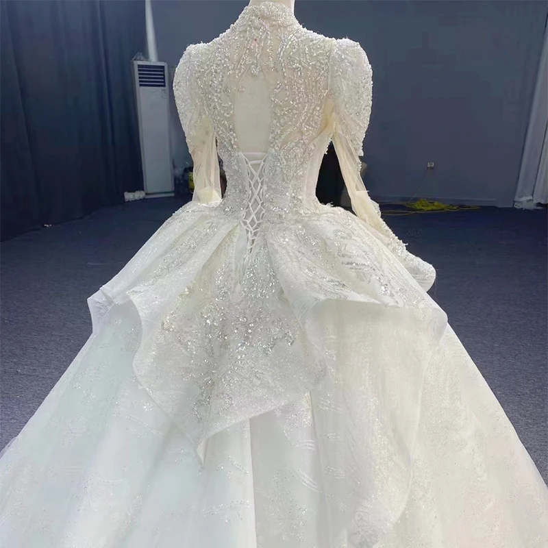 คลาสสิกแต่งงาน Organza Ball ชุด V คอชุดแต่งงานสำหรับสตรี Beading MN47 Vestido De Noiva